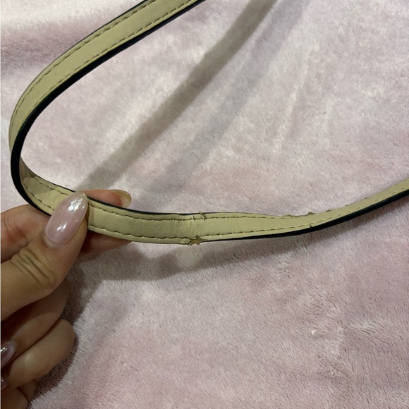 GUESS White With Beige Monogram Crossbody - Picture 8 of 8